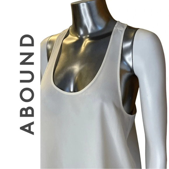 🛍️3/$40 Abound Cream Sleeveless Racerback Long Tunic Top Size Medium - Picture 5 of 7